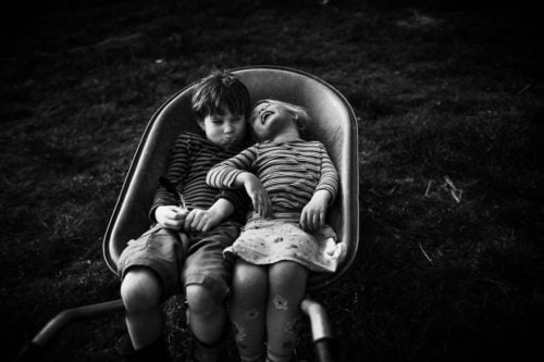 raw-childhood-without-electronic-devices-niki-boon-new-zealand-3