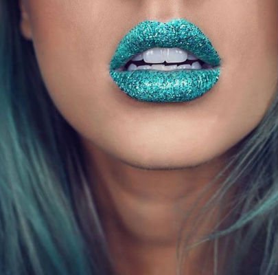 labios glitter azul
