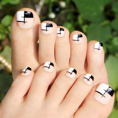 diseños de uñas de pies geométrico