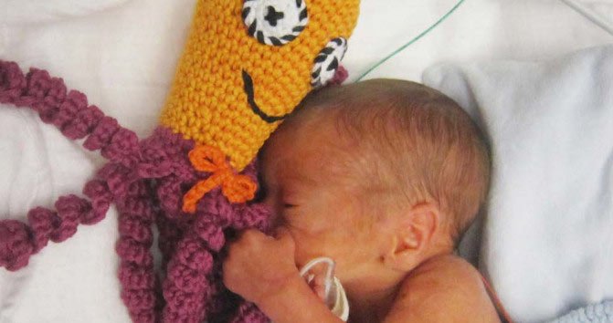 Pulpos a crochet bebé prematuro